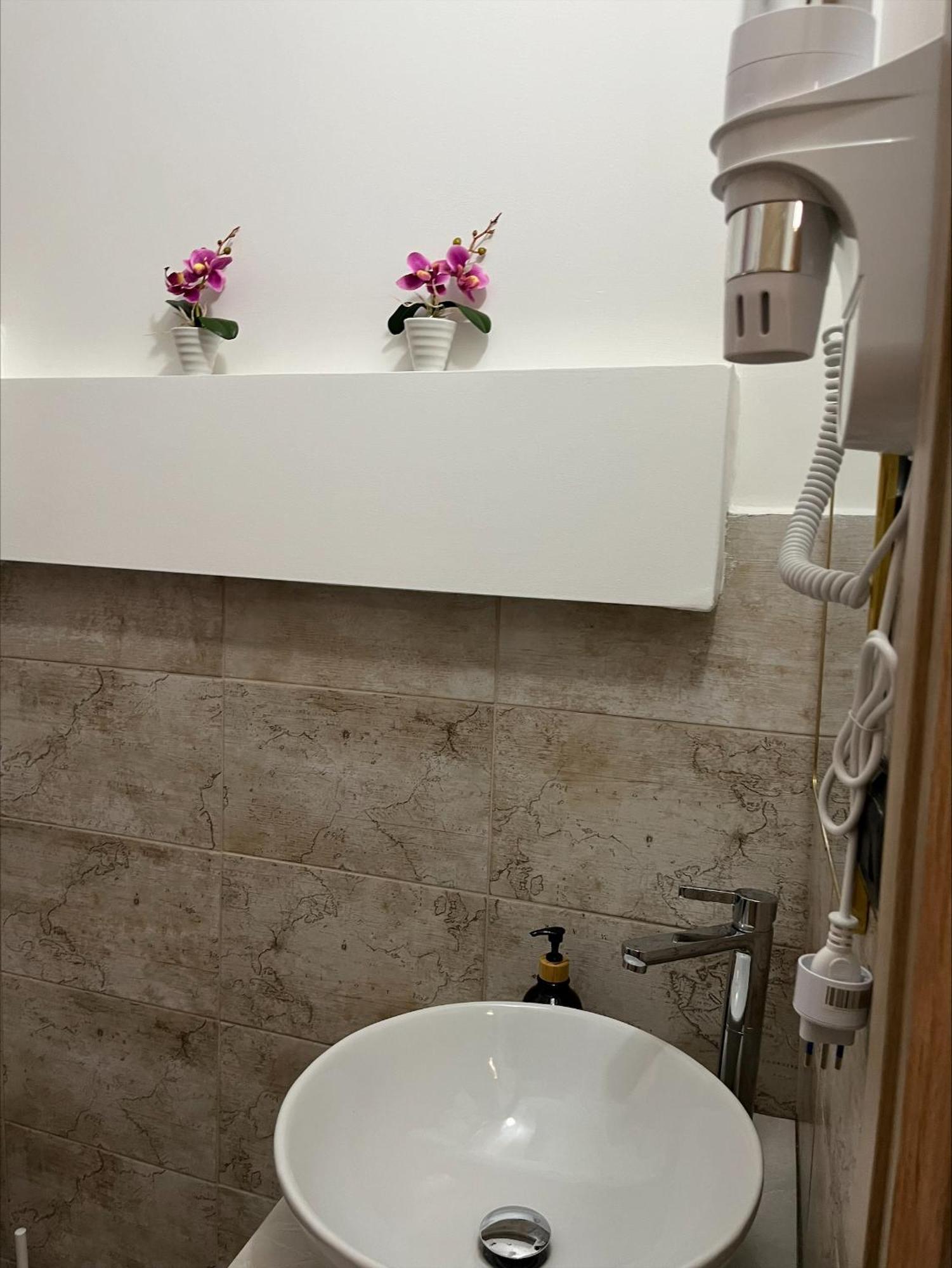 Genova Gold Rooms Bagian luar foto